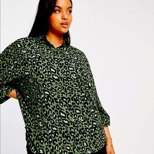 Gorgeous ASOS Curve Green Leopard Print Top